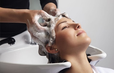 غسل الشعر.jpg