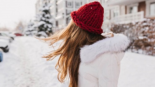 العناية بالشعر - القبعات الشتوية.jpg